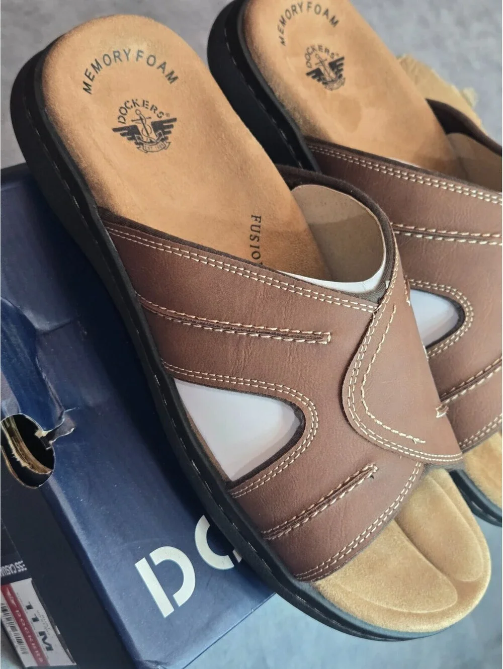 Dockers 